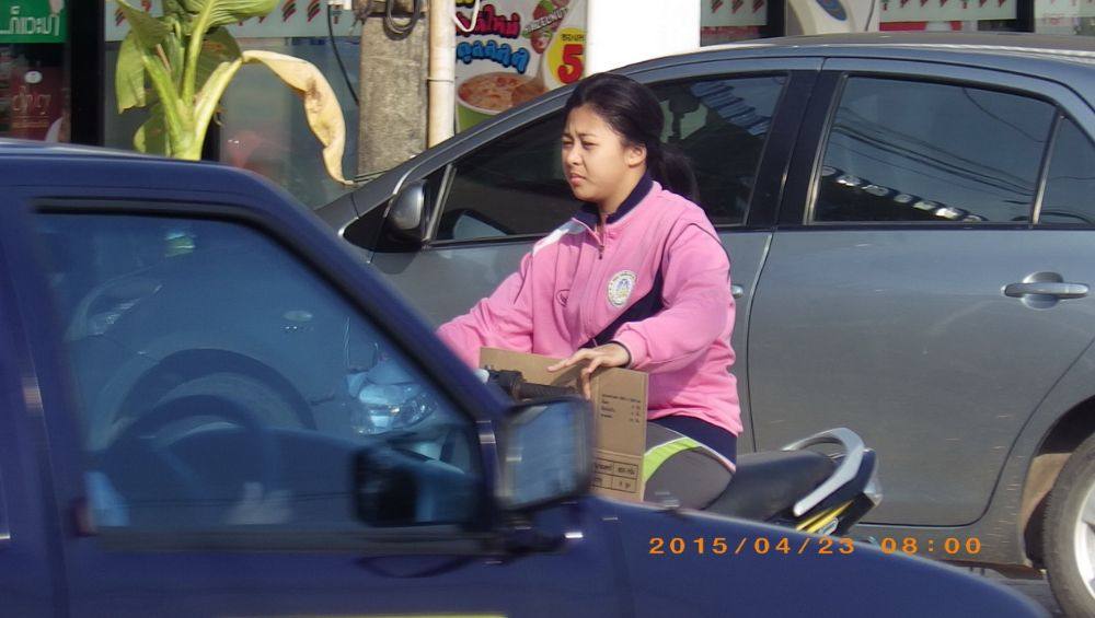 หน้าร้านเซเว่น สาขามะนาวหวาน ต.อ.ช้างกลาง จ.นครศรีฯ