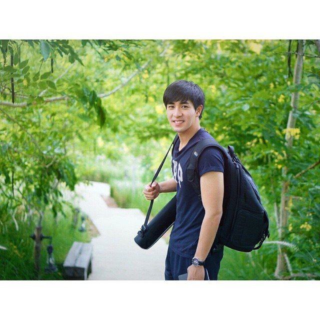 รักเขา และเขา 1,096