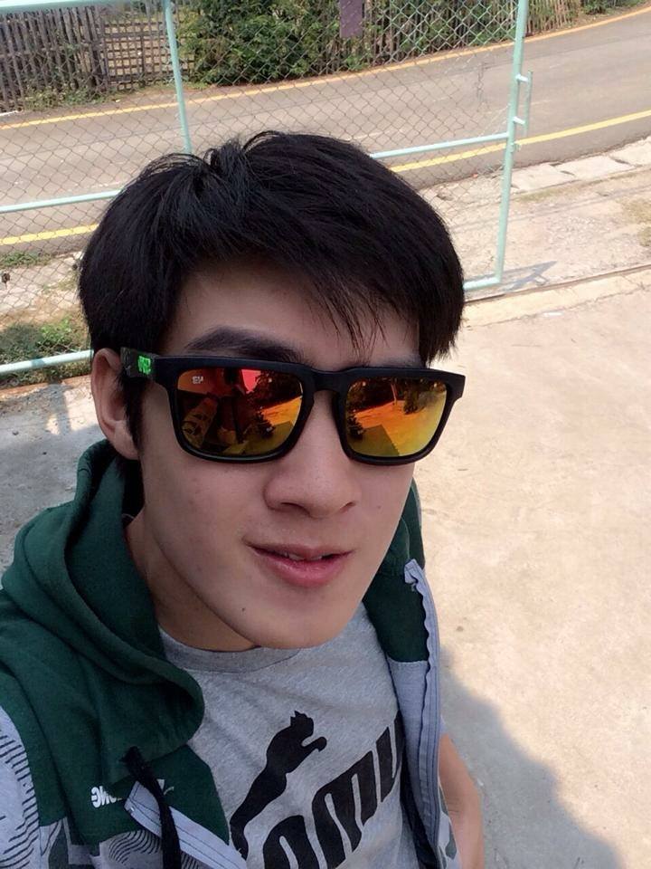 ตี๋ บุญยเกียรติ  มีคุณสมบัติเป็นสามีที่ดีมากข่ะคุณค๋าาาาาาาาาาาาาาา  1,103