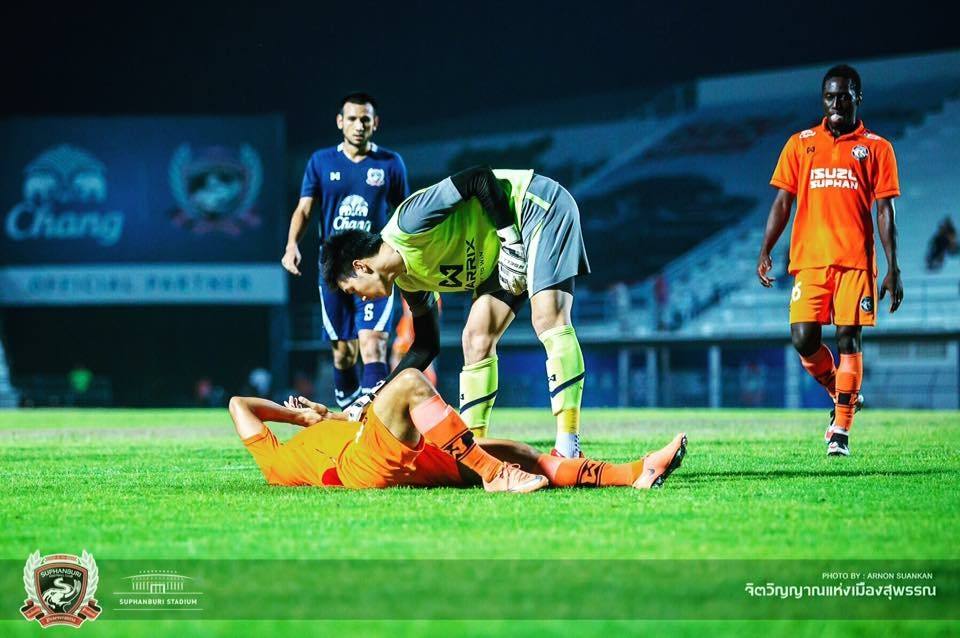 ตี๋ บุญยเกียรติ  มีวาร์ปข่ะคุณค๋าาาาาาาาาาาาาาา  1,105