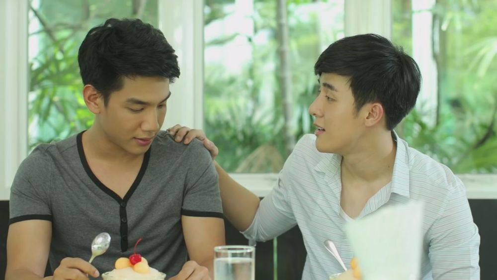 หลงฮักคนนี้น่าฮักหุ่นดีแท้ๆๆอยากเห็นฉากถอดเสื้อหลาย เขาชื่อหยังเนาะใผมี FB,IG ขอแด่ #ซีรีส์รุ่นพี่ Secret Love - Bake Me Love#