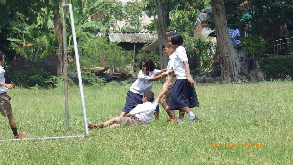 เพื่อนวัยเด็ก