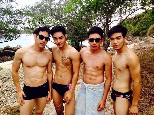 เด็ดเดี่ยวมาก 1,108