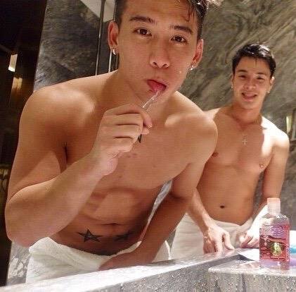 เด็ดเดี่ยวมาก 1,108