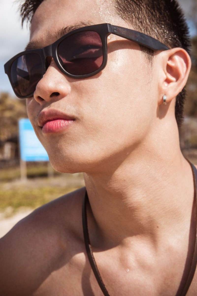 เด็ดเดี่ยวมาก 1,108