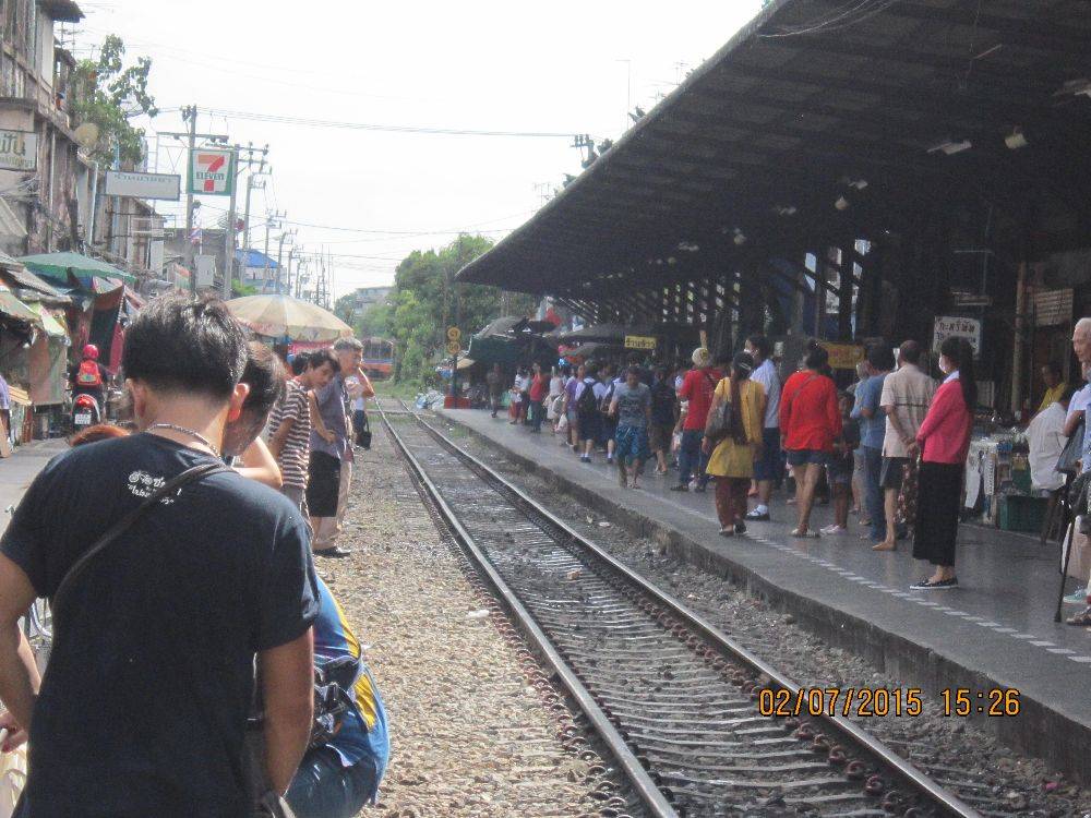 สถานีรถไฟวงเวียนใหญ่ ต้นทางทางรถไฟสายมหาชัย