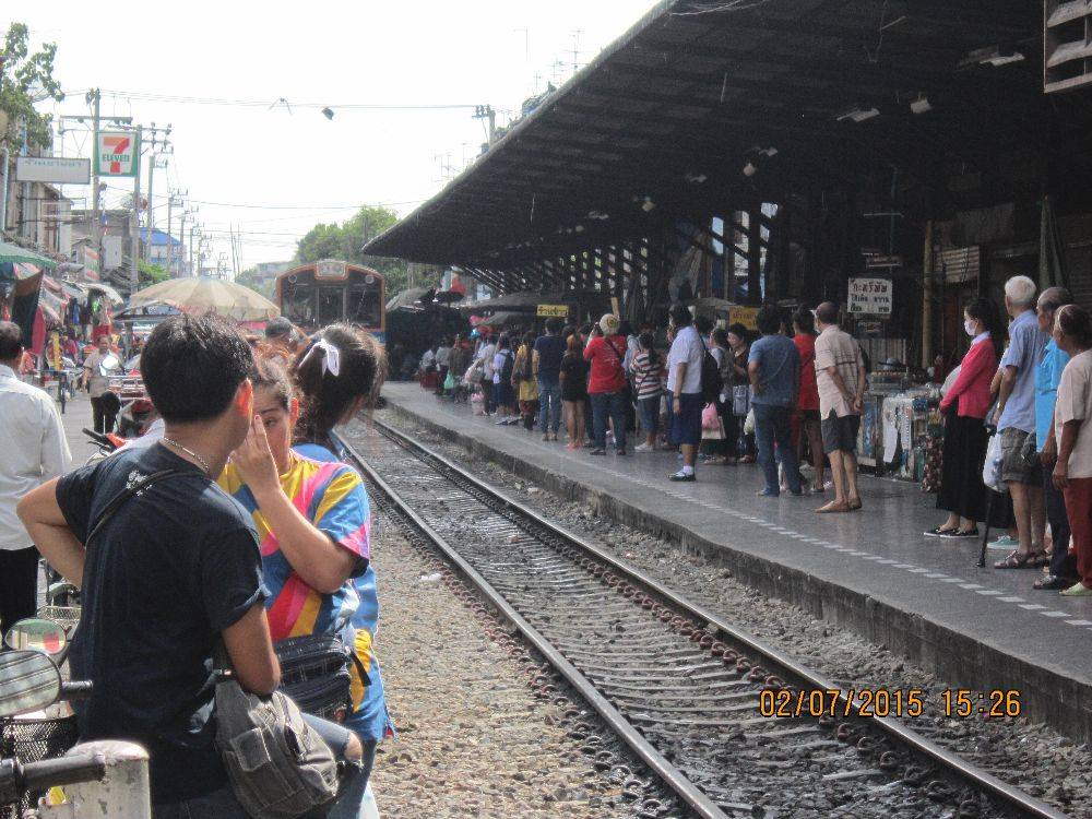 สถานีรถไฟวงเวียนใหญ่ ต้นทางทางรถไฟสายมหาชัย