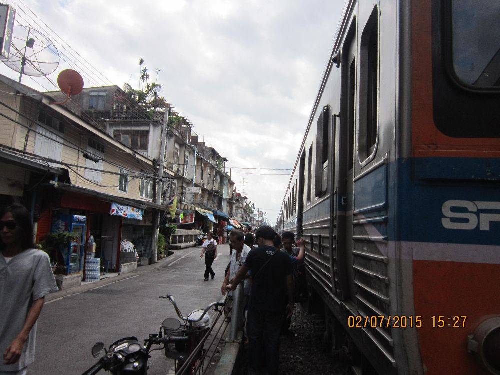สถานีรถไฟวงเวียนใหญ่ ต้นทางทางรถไฟสายมหาชัย