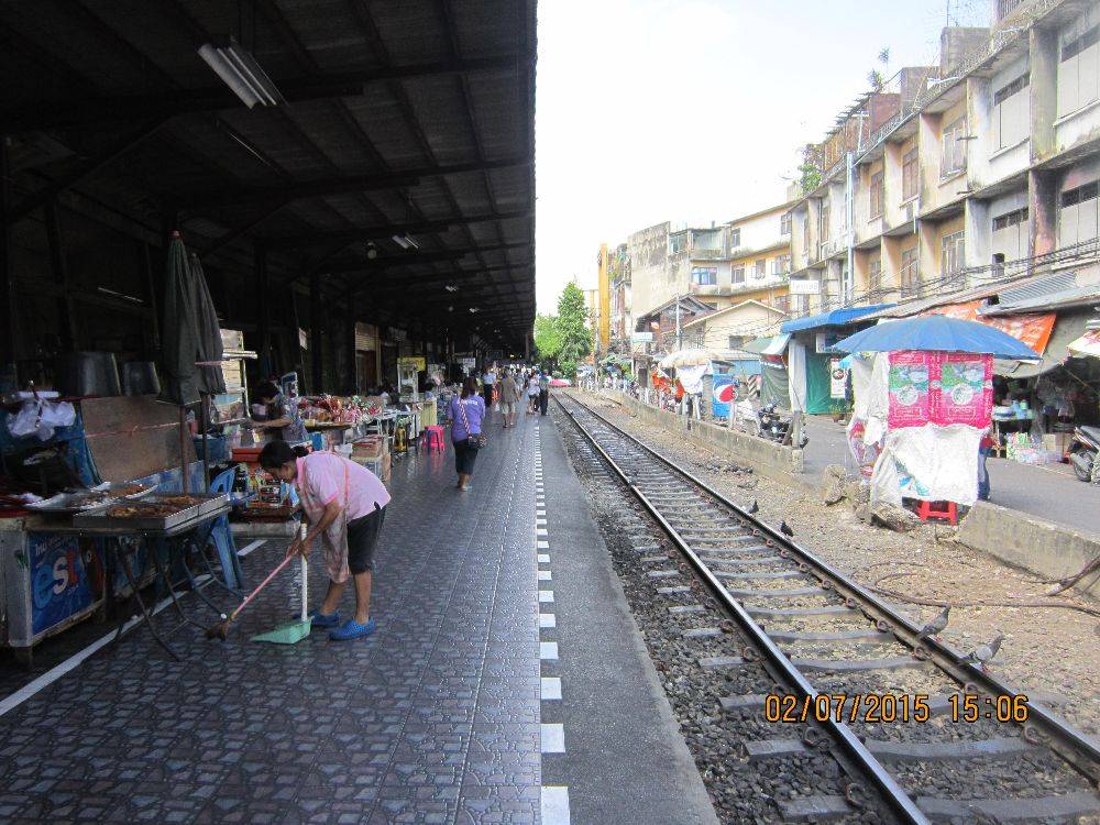 สถานีรถไฟวงเวียนใหญ่ ต้นทางทางรถไฟสายมหาชัย