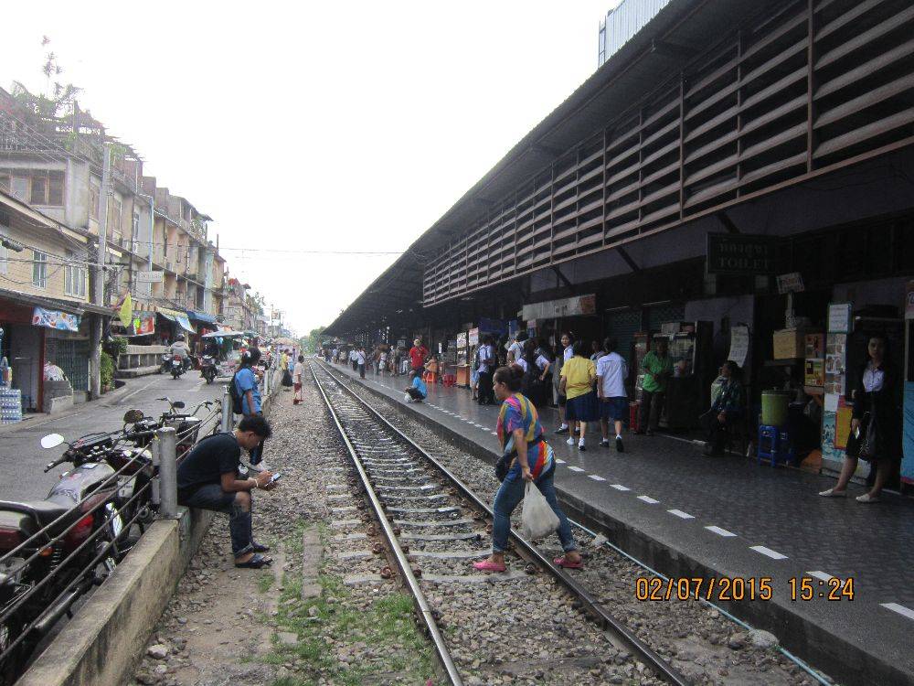 สถานีรถไฟวงเวียนใหญ่ ต้นทางทางรถไฟสายมหาชัย