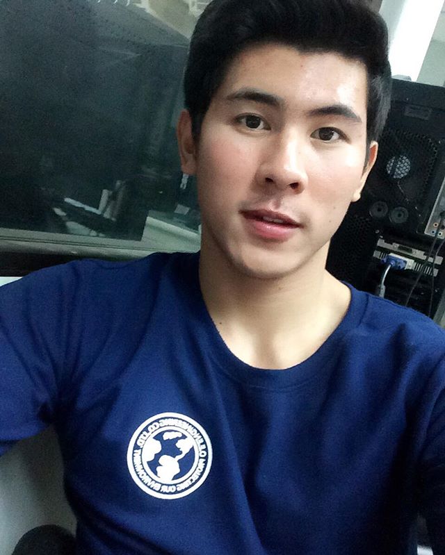 ไอติม เลียมั๊ย?