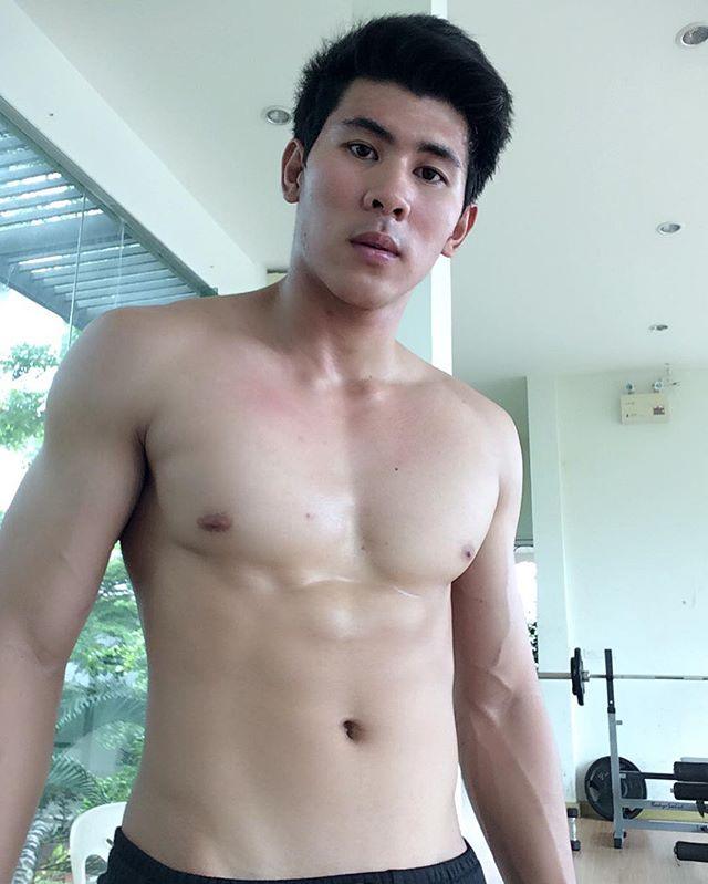ไอติม เลียมั๊ย?