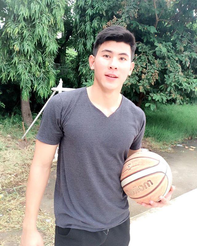 ไอติม เลียมั๊ย?