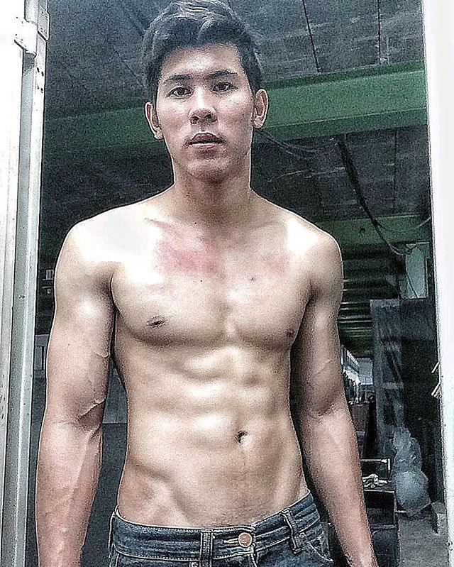 ไอติม เลียมั๊ย?