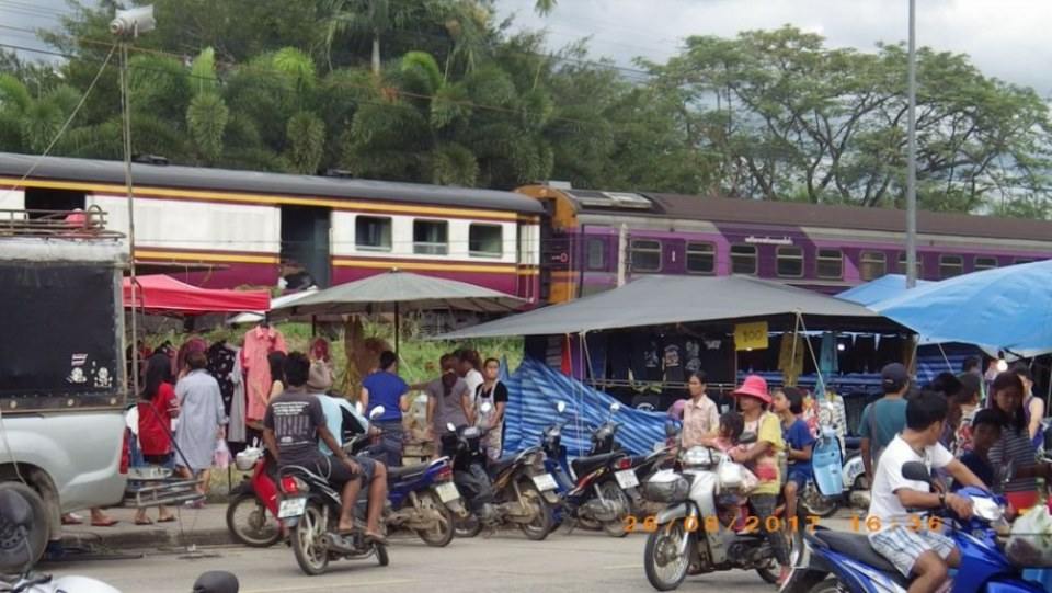 ตลาดนัดนาบอน