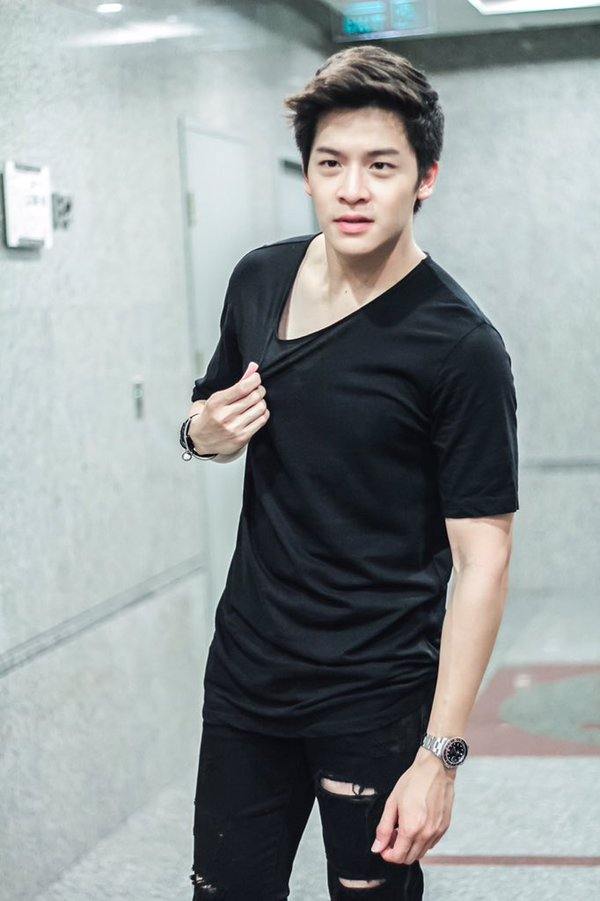 หล่อหน้าใส มาร์ช-จุฑาวุฒิ