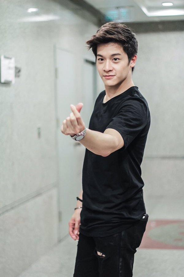 หล่อหน้าใส มาร์ช-จุฑาวุฒิ