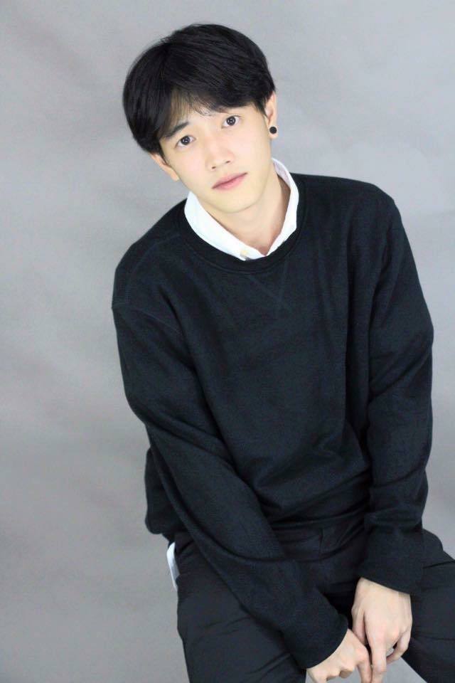 น้องบาย พระเอกตรงกลางระหว่างรัก