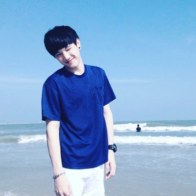น้องบาย พระเอกตรงกลางระหว่างรัก