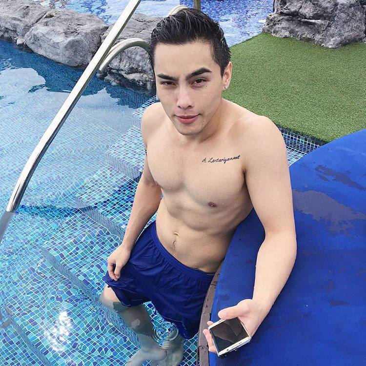 ยั่วรักจากผู้ชาย