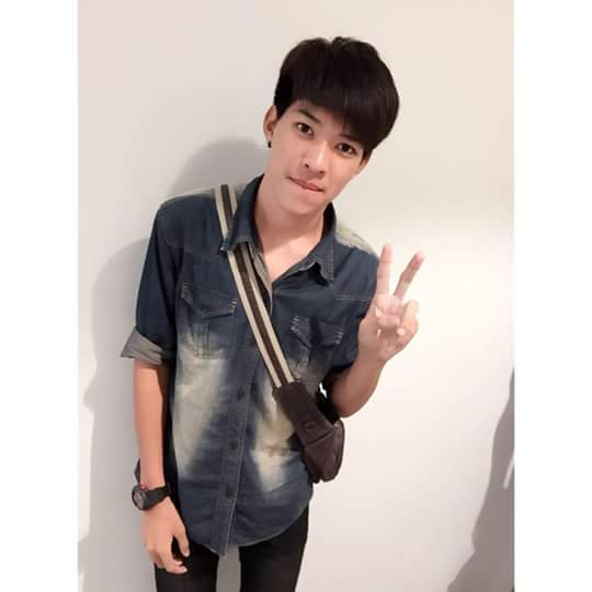 เด็กเสิร์ฟ h2m บางแสน