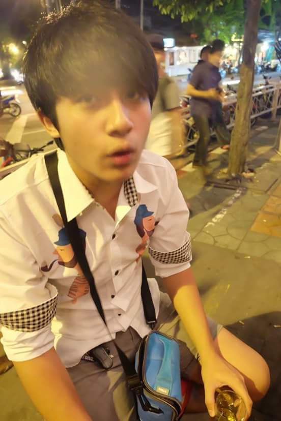เด็กเสิร์ฟ h2m บางแสน