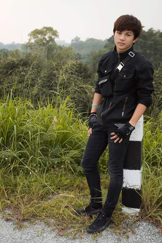 เด็กเสิร์ฟ h2m บางแสน