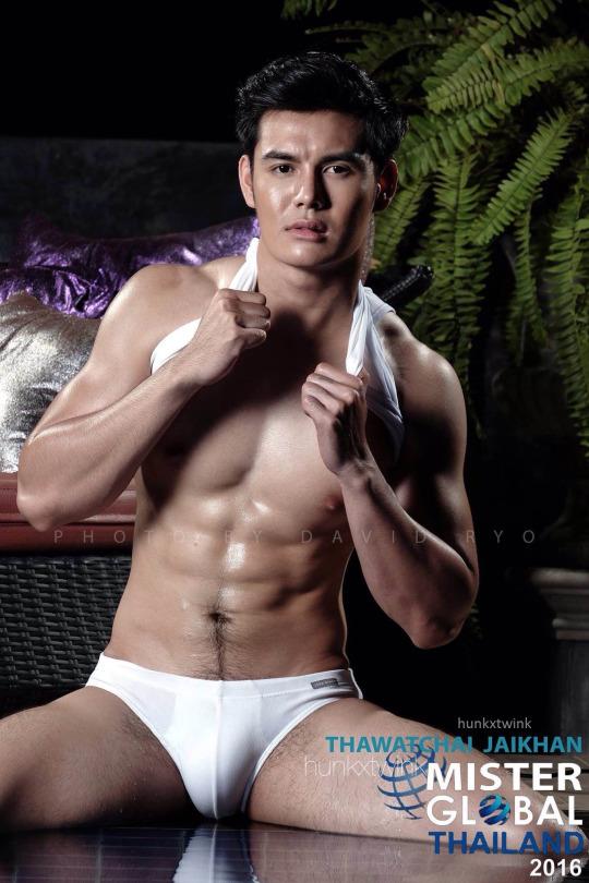 Sexy Asian Guys