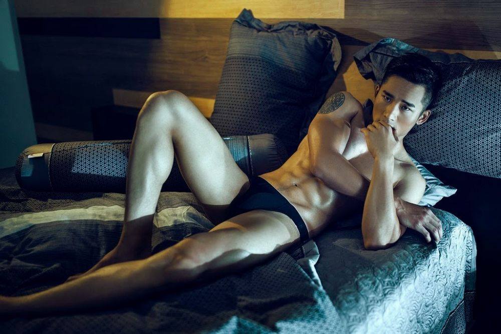 Sexy Asian Guys