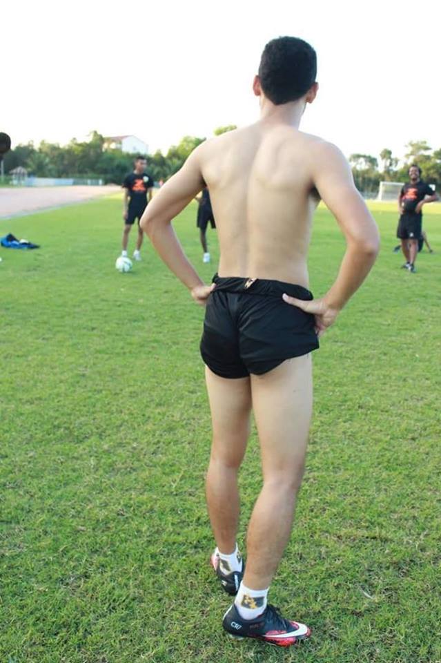 เลีย.