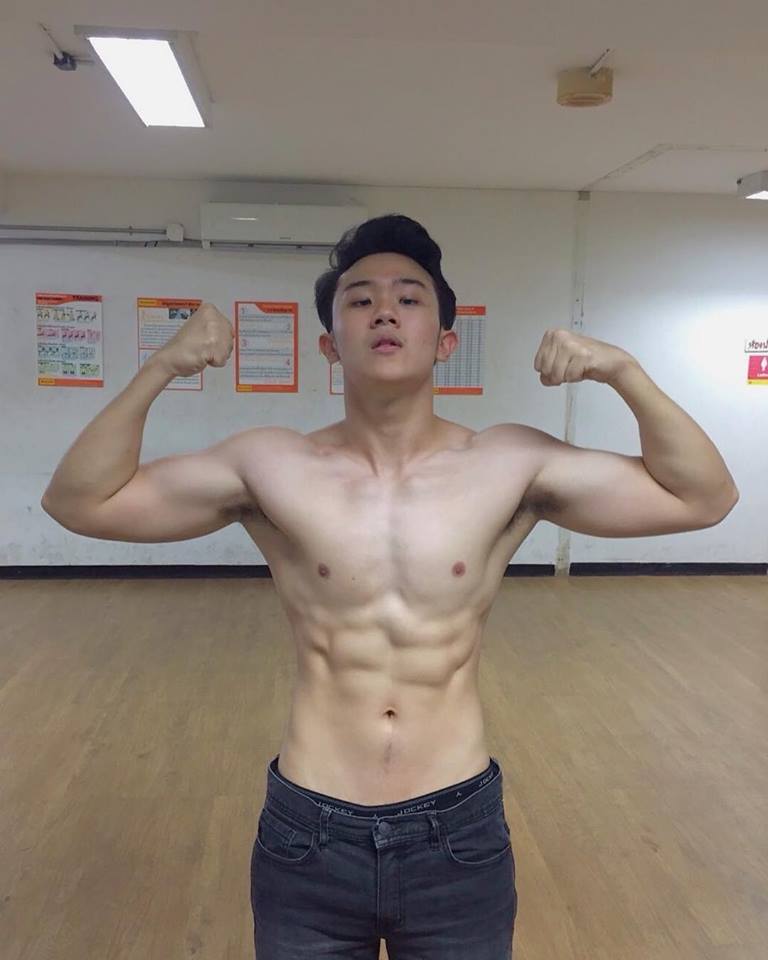 เลีย.
