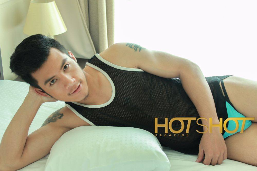 HOTSHOT magazine 01 Mr.Auu หนุ่มหล่อหน้าคมหุ่นแซ่บ