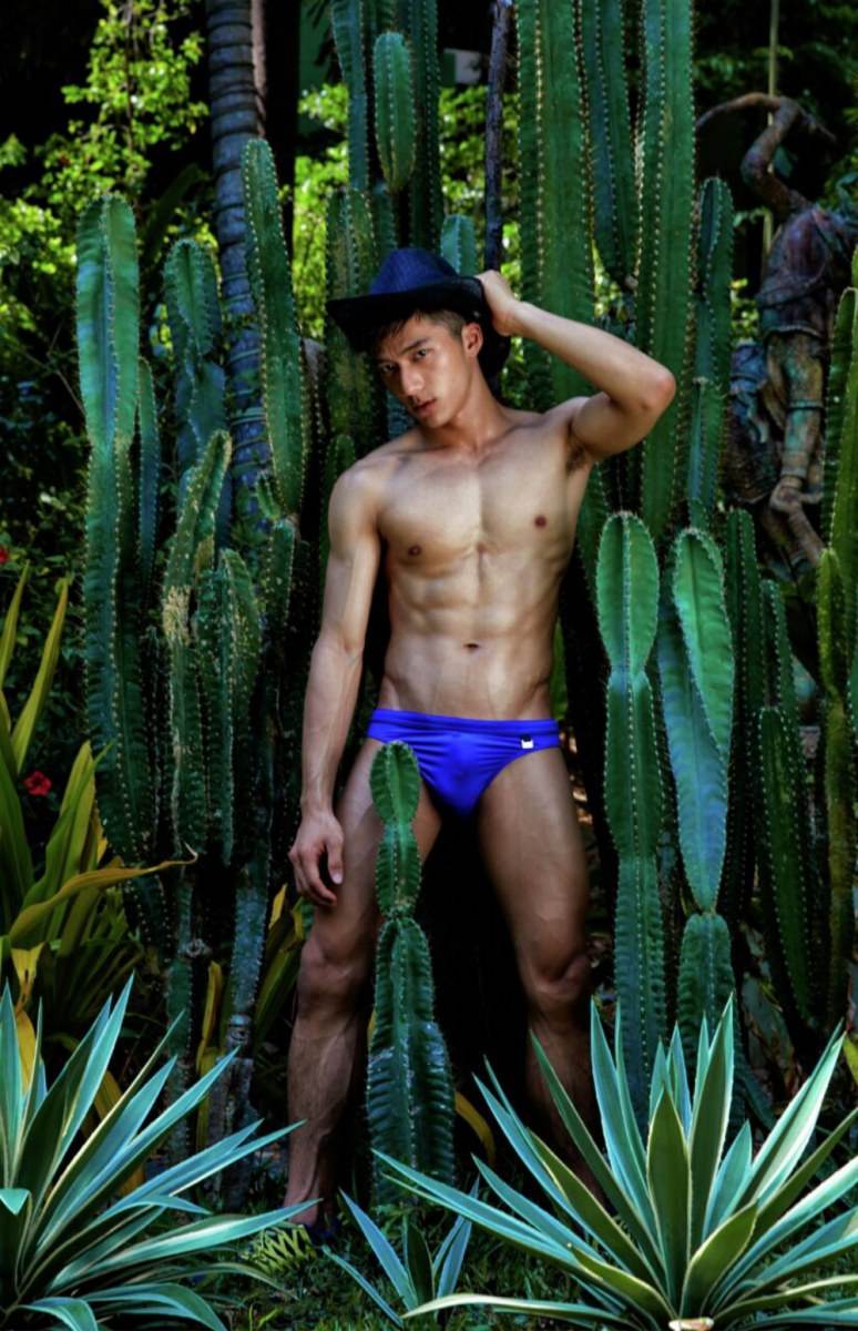 Hot guy in underwear 164