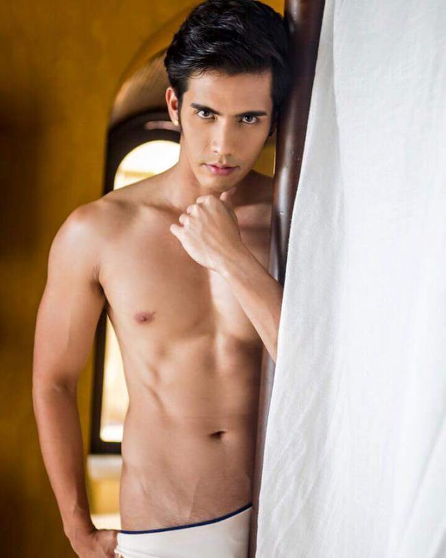 จอม ศรุฒ สุวรรณภักดี ดาวร้ายหล่อคมเข้มสุดเซ็กซี่