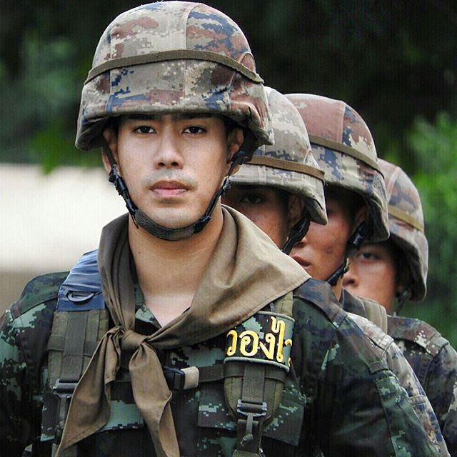 นายว่องไว หล่อเข้ม