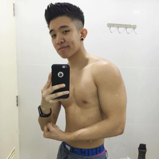 ผู้ชายพาเพลิน