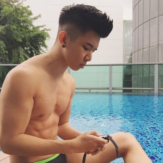 ผู้ชายพาเพลิน