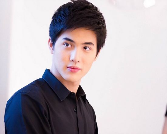ดีเจหนุ่มรูปหล่อขวัญใจสาวไทย