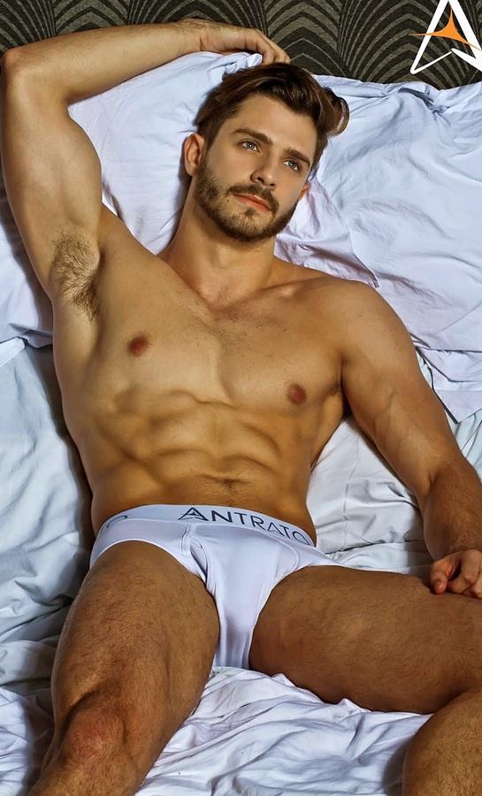 Dream Men 25