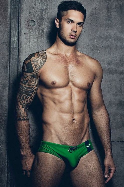 Dream Men 25
