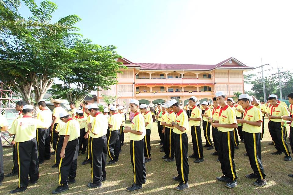 โรงเรียนรุ่งโรจน์วิทยา
