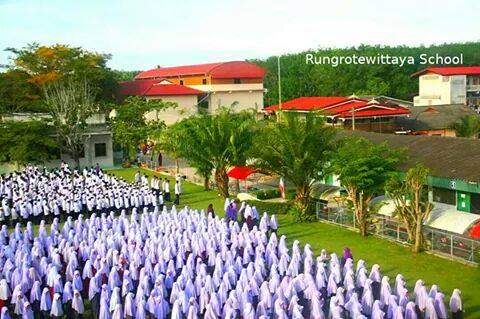 โรงเรียนรุ่งโรจน์วิทยา