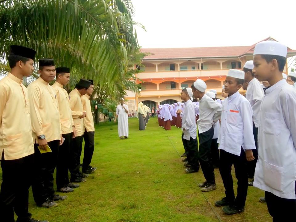 โรงเรียนรุ่งโรจน์วิทยา