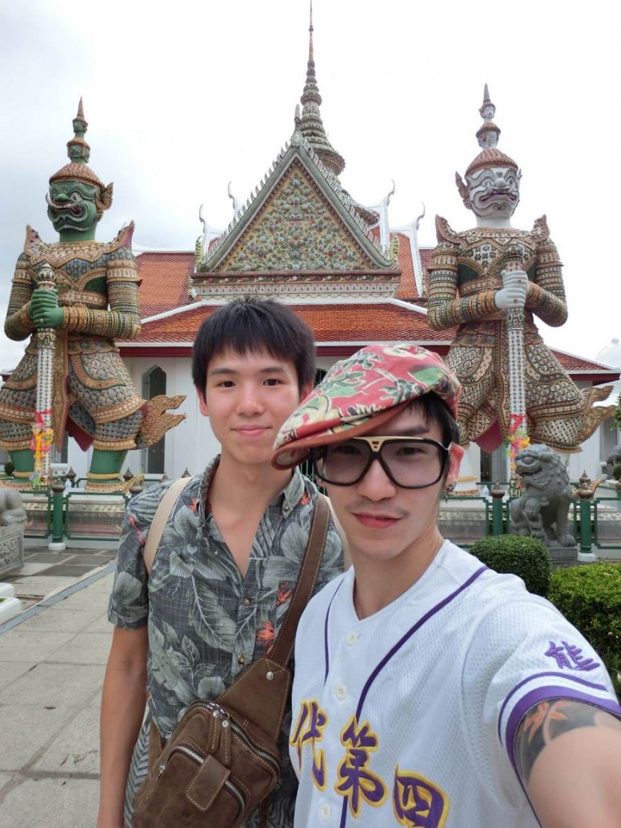 หวานชื่นรื่นรม  ฟินไปกับเขาและเขา 1,222