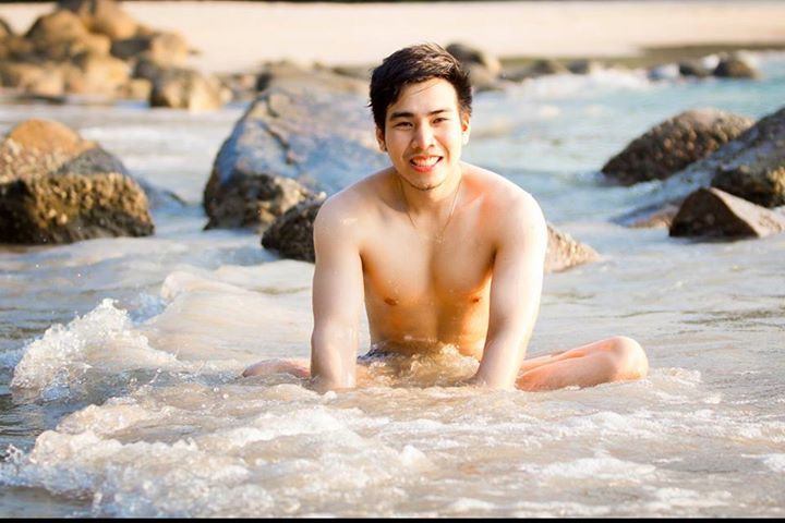 ผู้ชายที่หล่อมีความดึงดูด 1,223