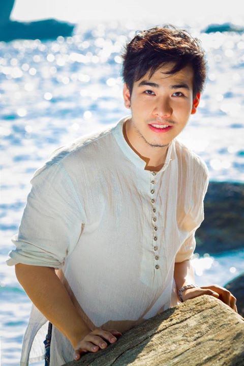 ผู้ชายที่หล่อมีความดึงดูด 1,223