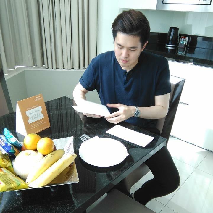 ผู้ชายที่หล่อมีความดึงดูด 1,223