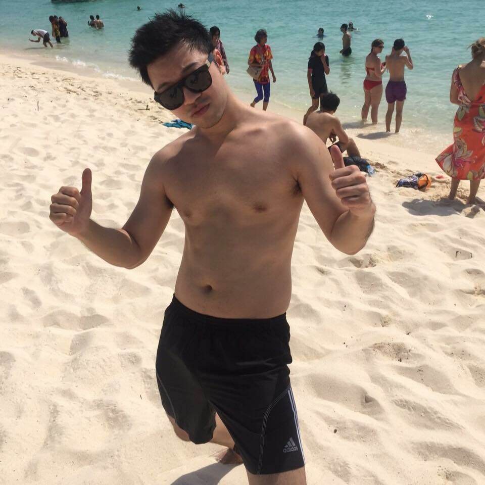 ผู้ชายที่หล่อมีความดึงดูด 1,223