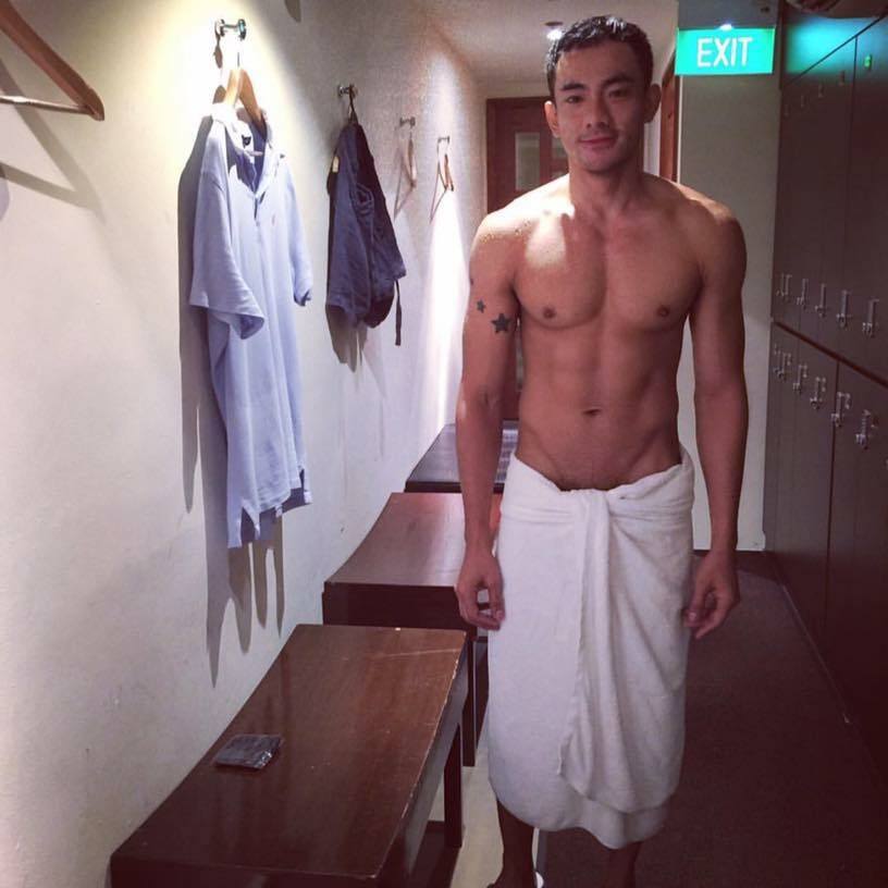 ผู้ชายที่หล่อมีความดึงดูด 1,228