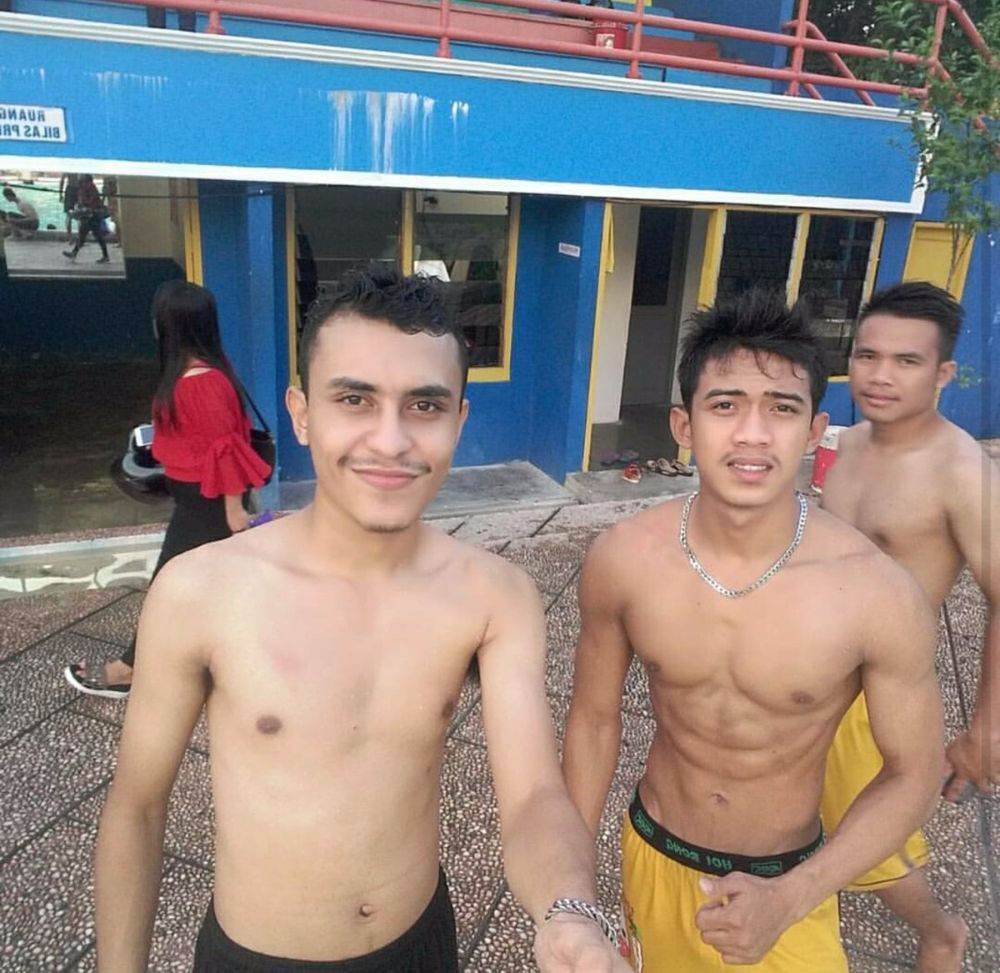 ผู้ชายพาเพลิน 4